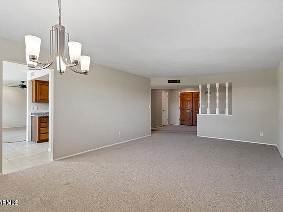 5th image of 2534 E Fairmont Dr