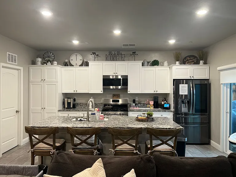2137 La Vona Ave — Photo 11