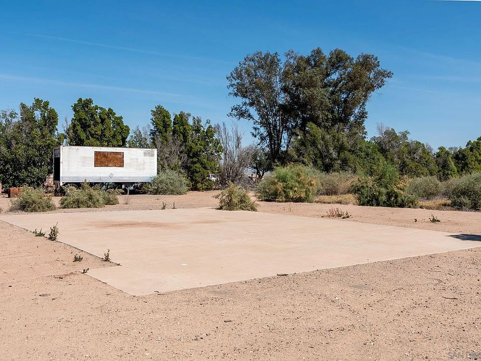 1st image of 2465 Meloland Rd #1