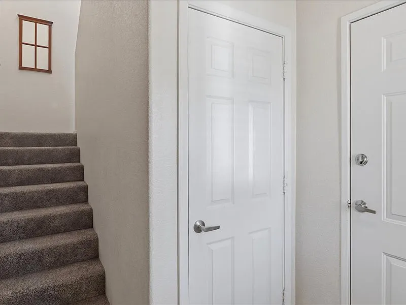 2 bed, 1214 sqft, $2,200 — Photo 3