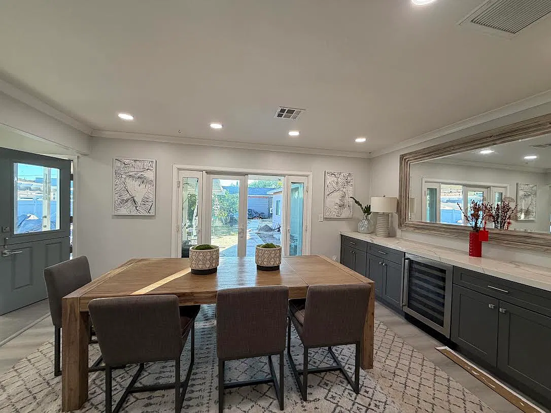 4 bed, 2480 sqft, $4,690 — Photo 1