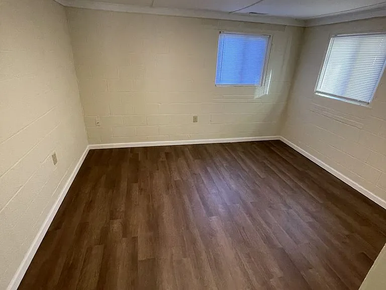 1104 Spaulding St — Photo 4