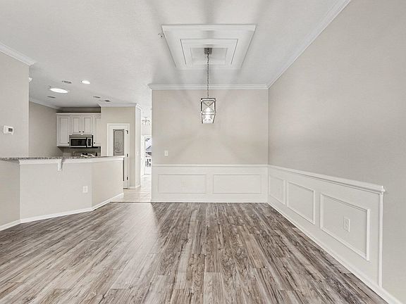 4th image of 822 Sail Ln. #202