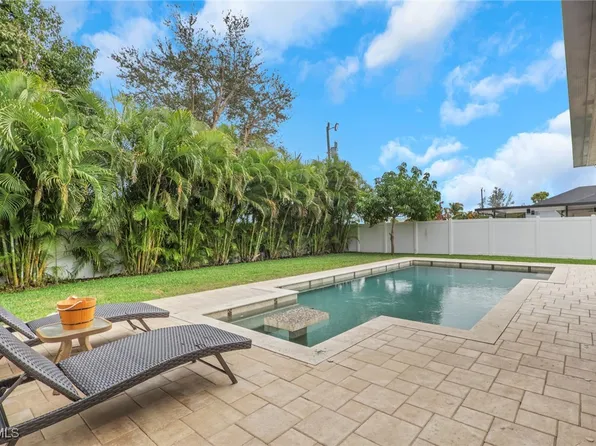 2115 SW 1st Ave, Cape Coral, FL 33991