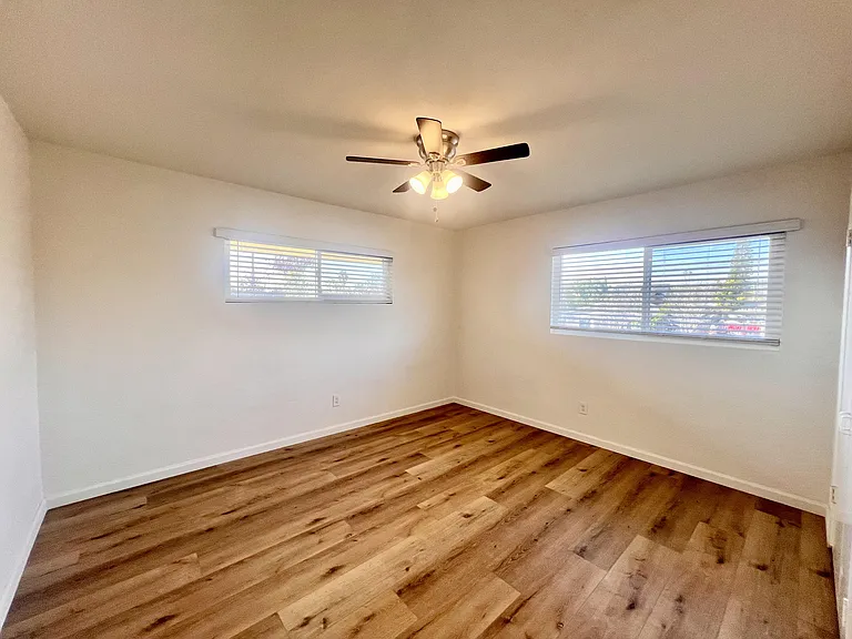 Bedroom (2)