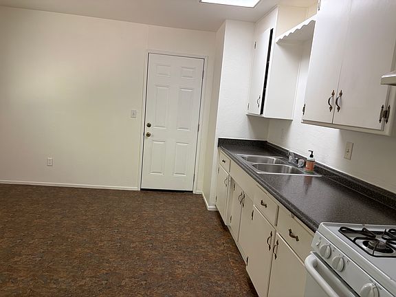 5th image of 511 Whyte Ave #513