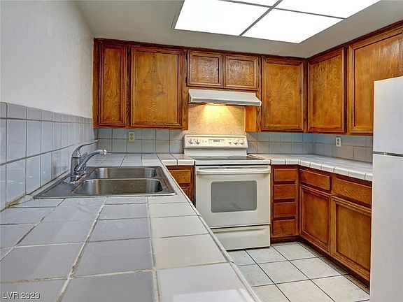 5th image of 1701 E Katie Ave APT 42