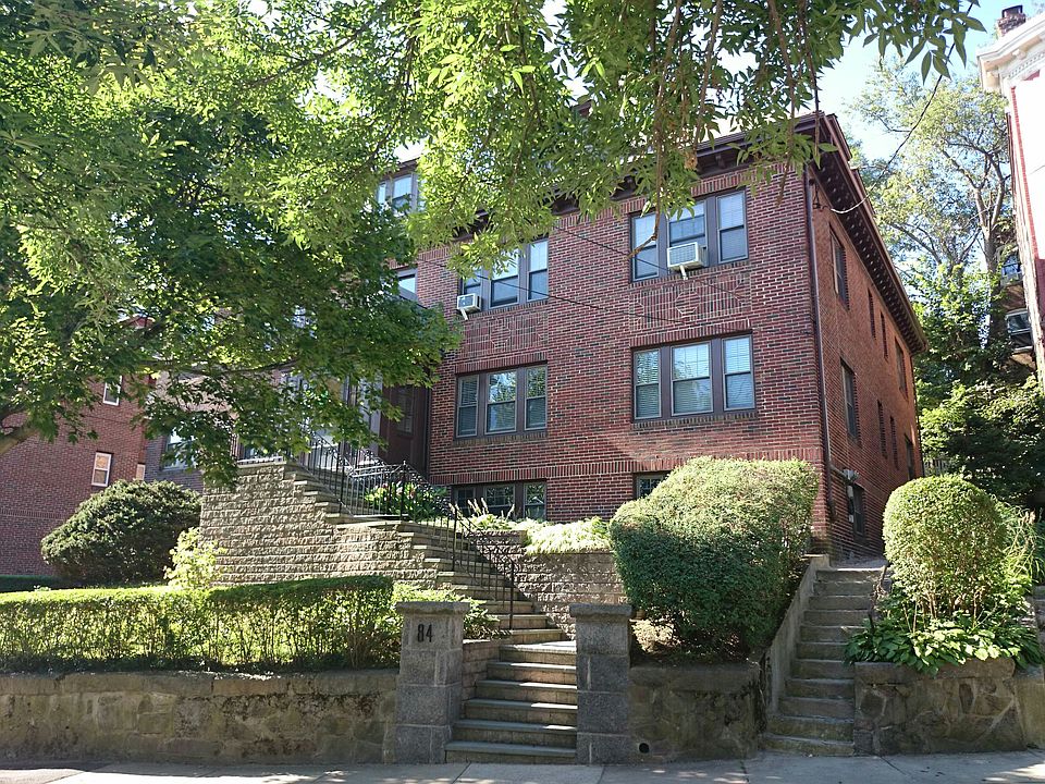1st image of 84 Winthrop Rd