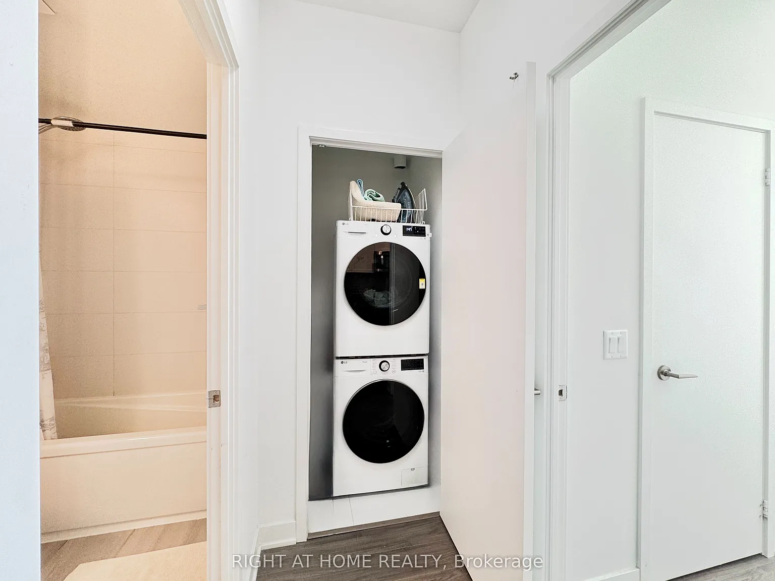 1 bed, $2,200 — Photo 4