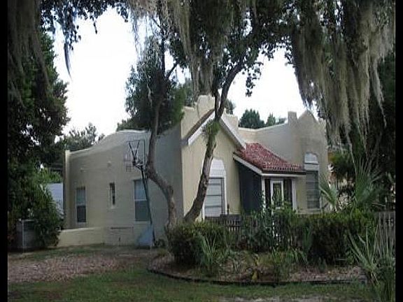 3rd image of 2387 Sheridan Rd