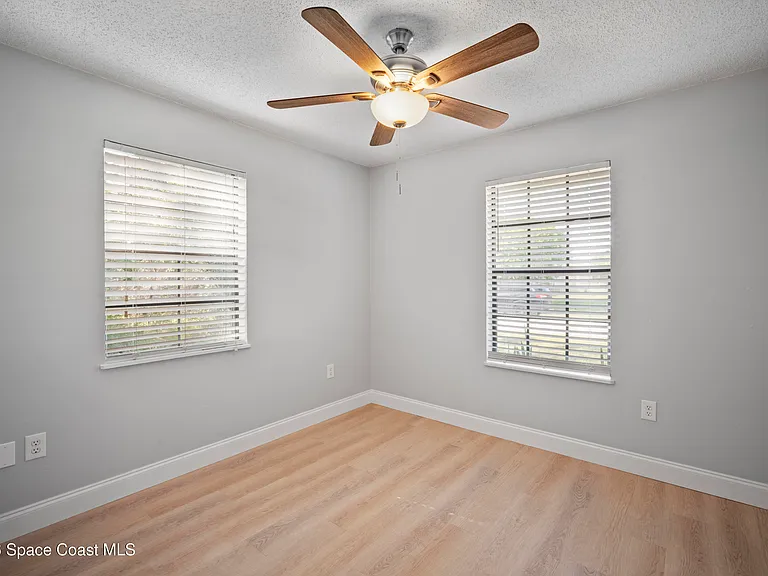 1328 Union St SE — Photo 18