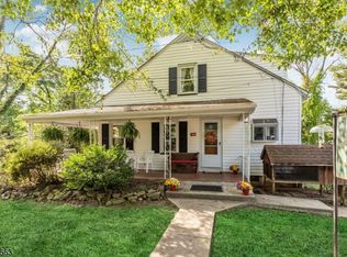 14 Pleasant View Rd, Lebanon, NJ 08833