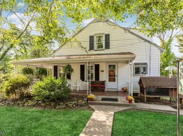 14 Pleasant View Rd, Clinton Twp., NJ 08833