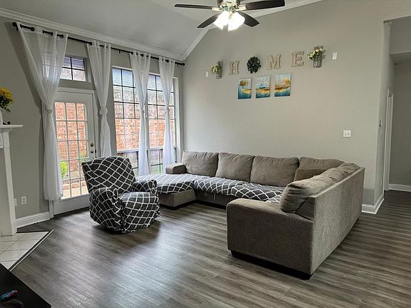 4th image of 8013 Still Springs Dr