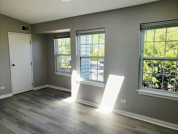 3rd image of 1384 E Wyndham Cir APT 201