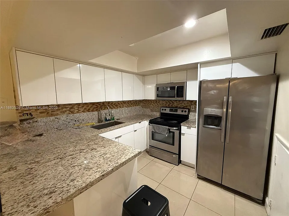 27 Laredo Pl #6-3