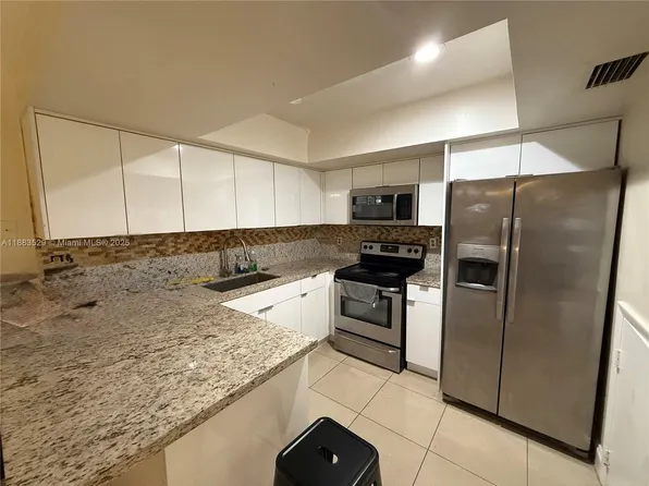 27 Laredo Pl #6-3, Fort Lauderdale, FL 33324