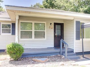 3118 NW Kinyon Ave, Lawton, OK 73505