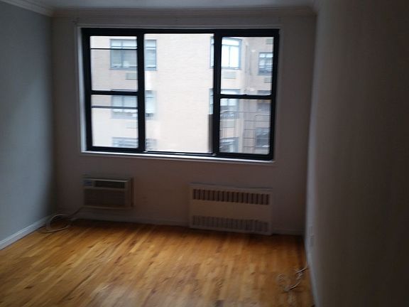 4th image of 171 E 77th St APT 2D