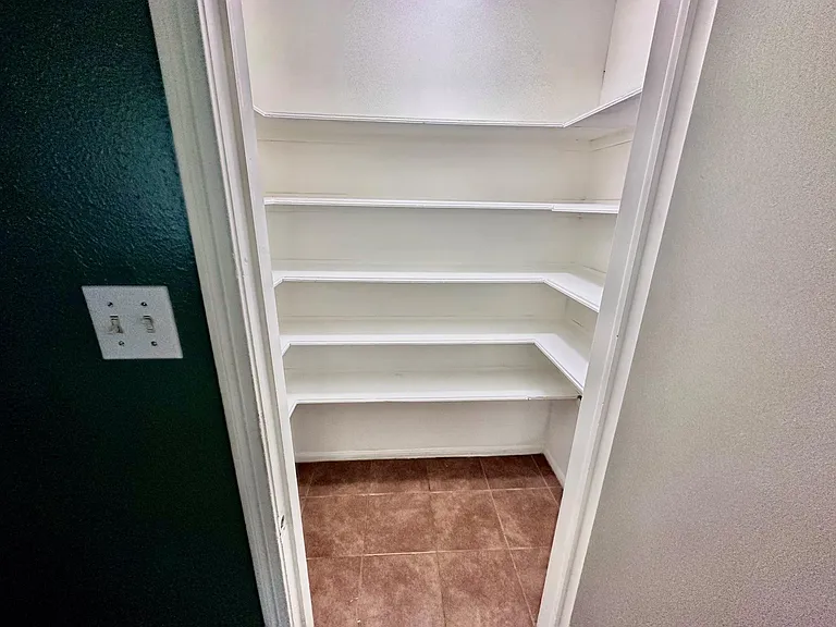 17502 Cassina Dr — Photo 22
