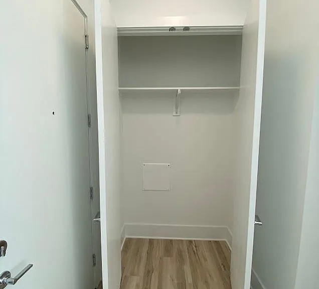 2441 Campus Shore Dr #304 — Photo 8