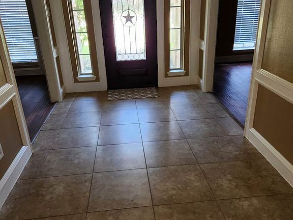 3rd image of 4211 Canterwood Dr