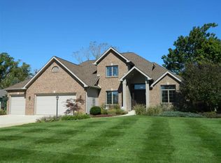 1009 Sara Dr, Winona Lake, IN 46590