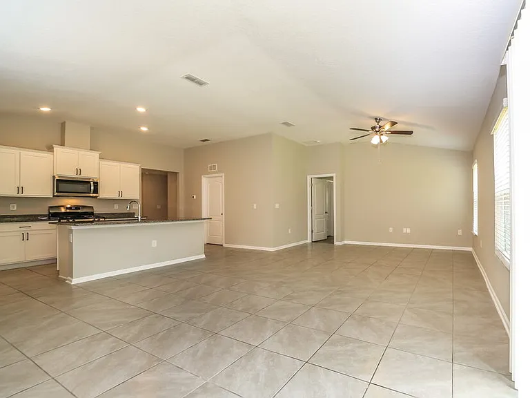 86106 Railway Pl — Photo 4