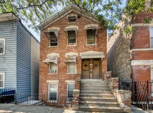 2714 S Wallace St #2R, Chicago, IL 60616