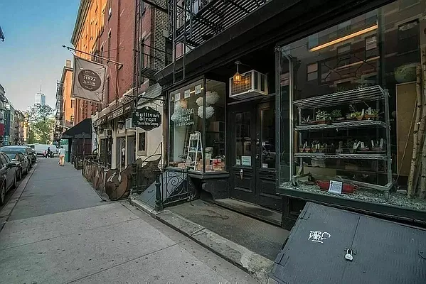 Rented by REAL New York | media 16