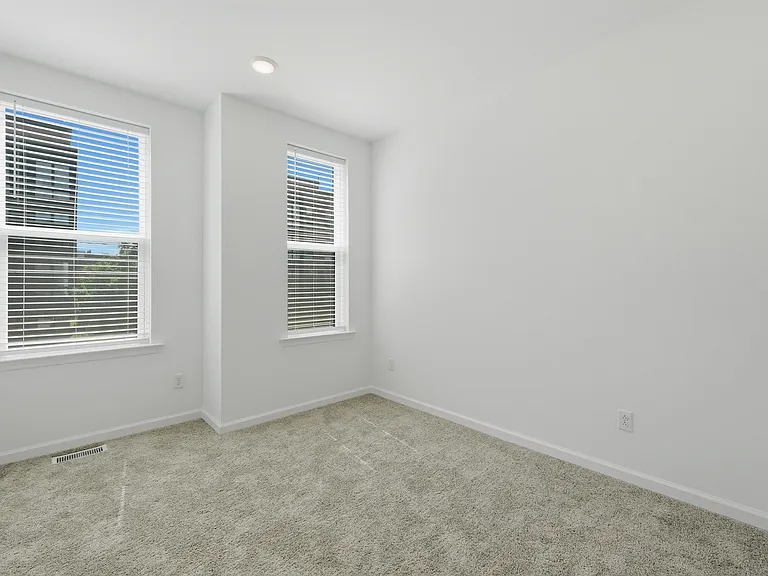 400 Willow Ave #409 — Photo 20