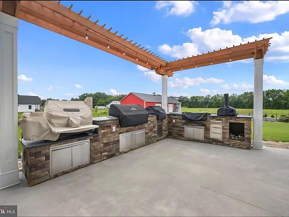 5th image of 143 Pearsons Corner Rd