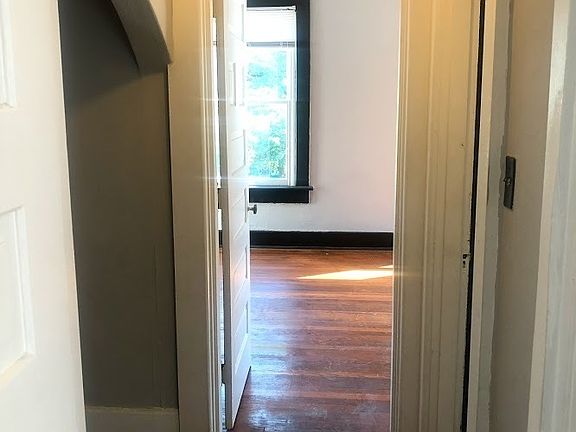 4th image of 892 Woodruff Place Middle Dr APT 4