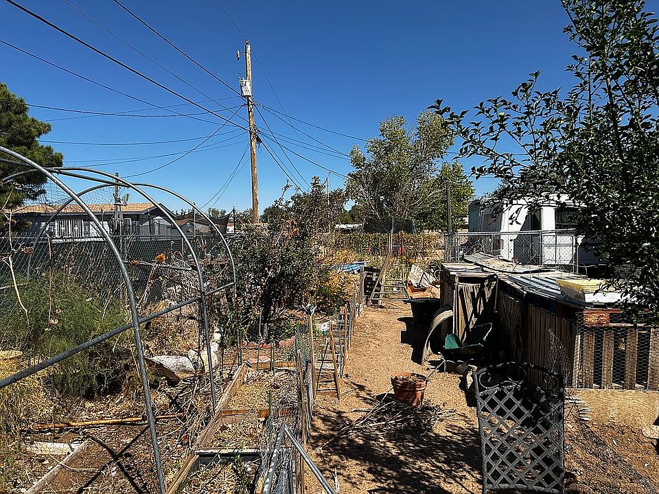 2nd image of 743 Palmer Pl