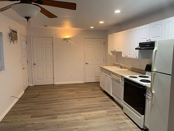 3rd image of 3226 N Sanguinetti Ln #3226