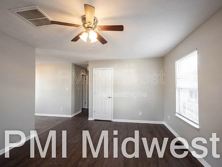 1365 Mulberry St — Photo 3
