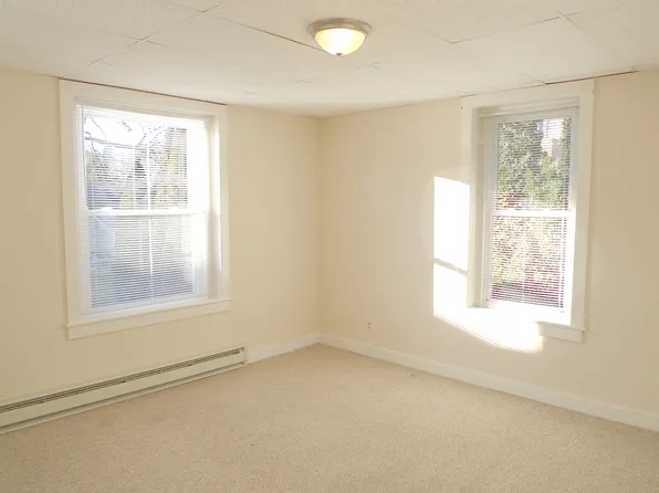 40 S Main St #A, Nazareth, PA 18064