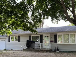 1671 Home Park Ave, Decatur, IL 62526