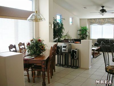 LIVING/DINING AREA