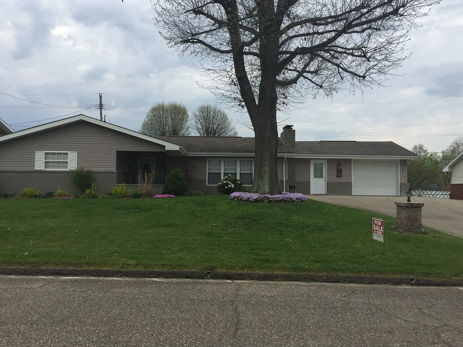704 Crooks Ave photo 1