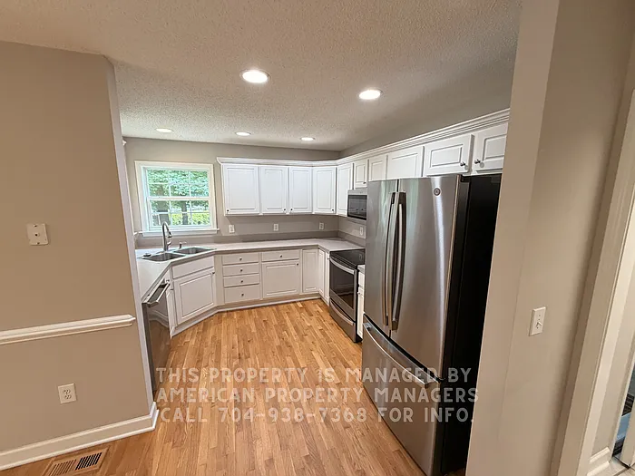 103 Whitney Ct — Photo 4