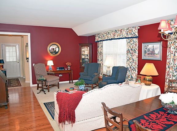 4th image of 11727 Evergreen Ln