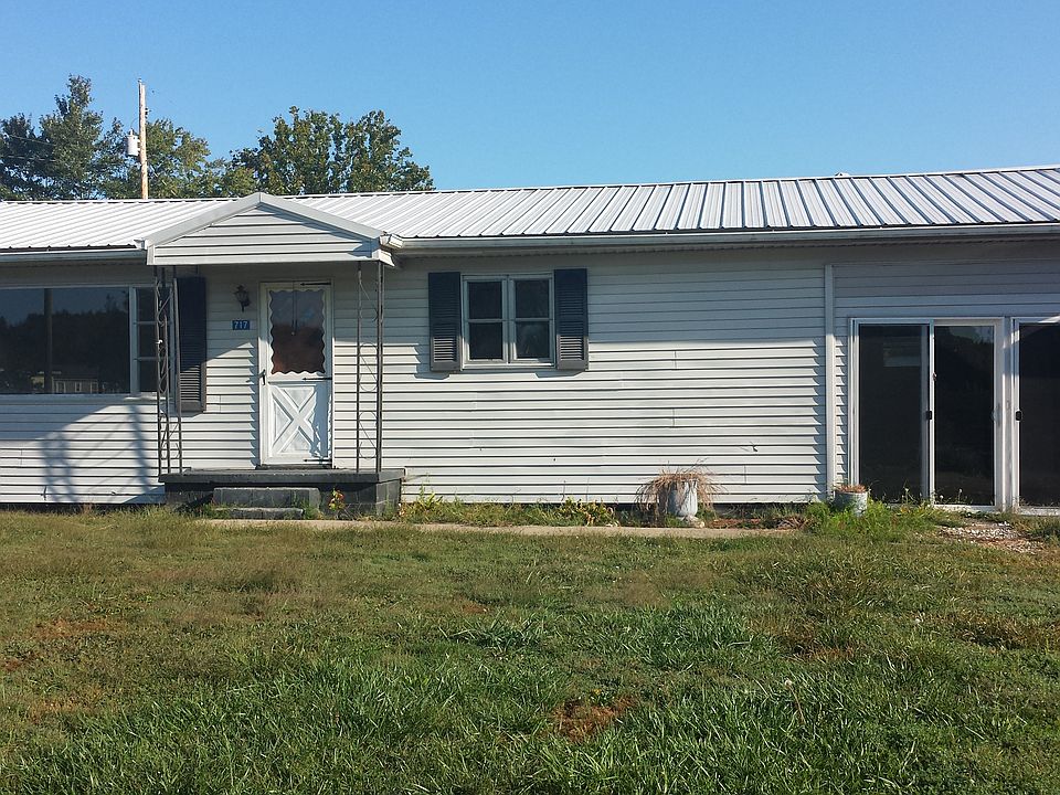 1st image of 717 Wilkesville St.