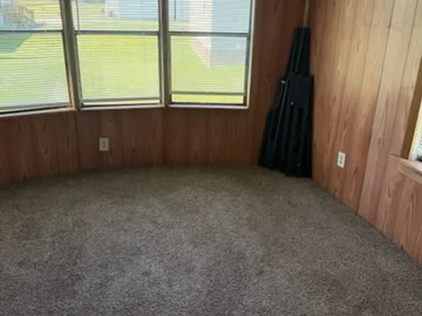 217 Theresa Ln, Jacksonville, NC 28540