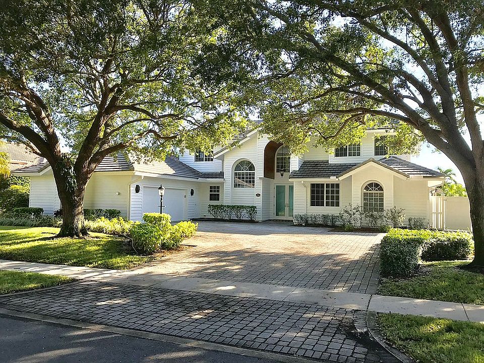 2nd image of 1240 SW 19th Ave