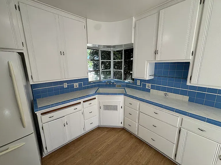 337 E Weldon Ave — Photo 15