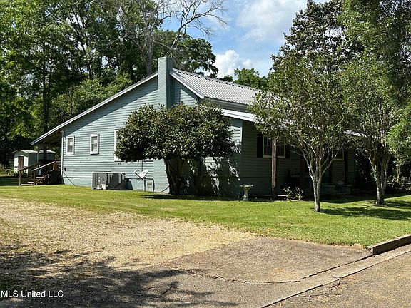 4th image of 311 N Hickory St