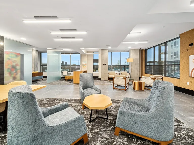 RiNo_amenity_business center