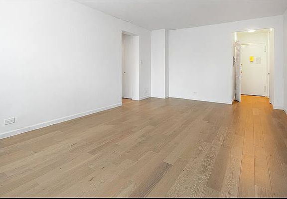 2nd image of 120 E 90th St APT 9B