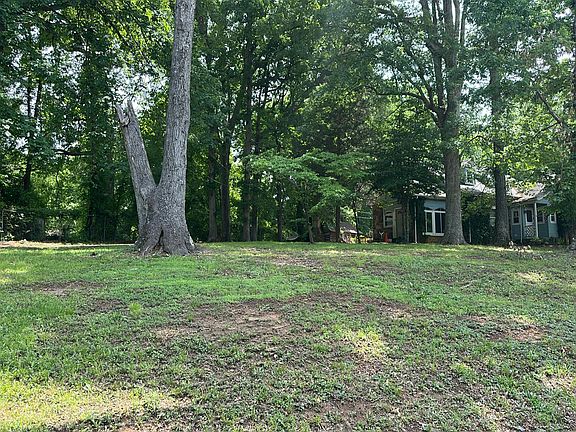 3rd image of 3005 Liberty Rd